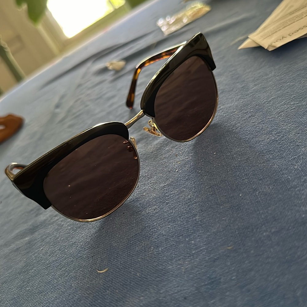 I tried wearing these a couple times but they hurt my nose.